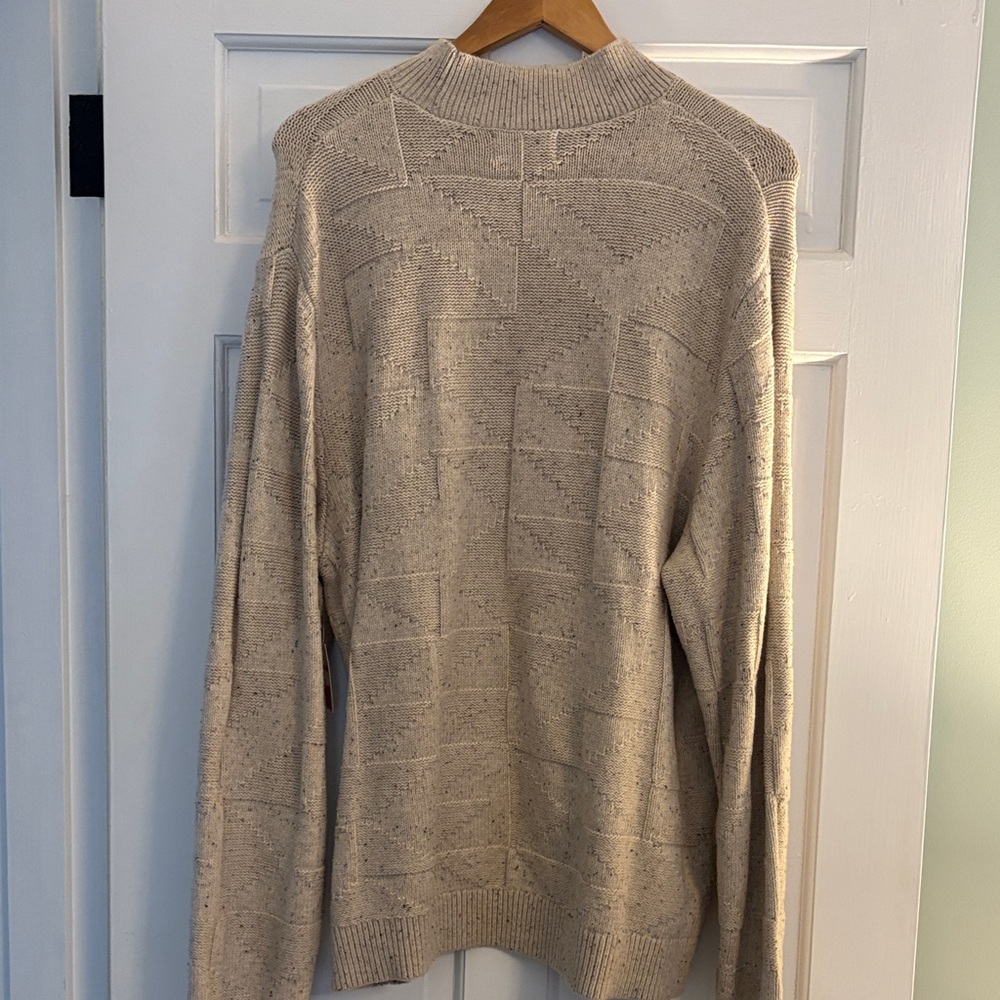 Old Navy Men's Beige Crewneck Sweater - Picture 6 of 6